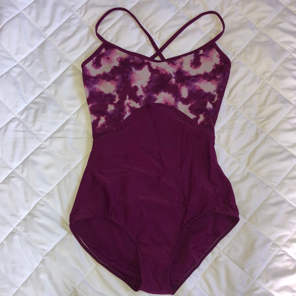 Lulli cross strap leotard size L. NWOT.